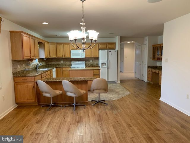 13301 MARQUISE DR, Hagerstown, MD 21742