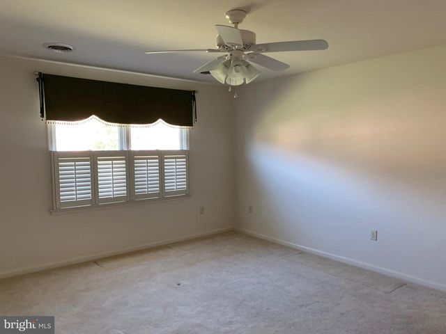 13301 MARQUISE DR, Hagerstown, MD 21742
