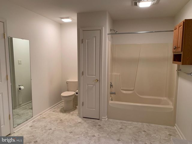 13301 MARQUISE DR, Hagerstown, MD 21742