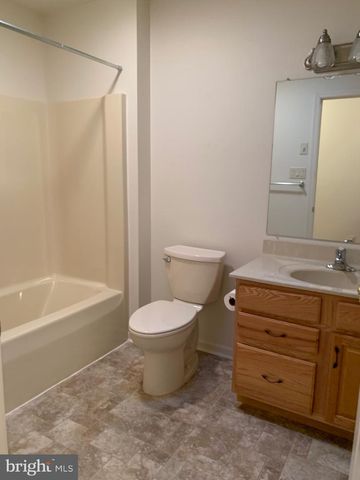 13301 MARQUISE DR, Hagerstown, MD 21742