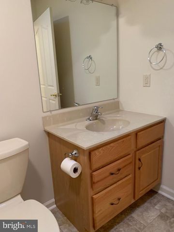 13301 MARQUISE DR, Hagerstown, MD 21742