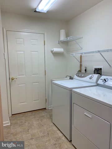 13301 MARQUISE DR, Hagerstown, MD 21742