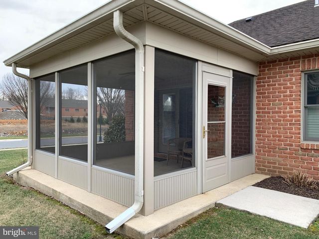 13301 MARQUISE DR, Hagerstown, MD 21742