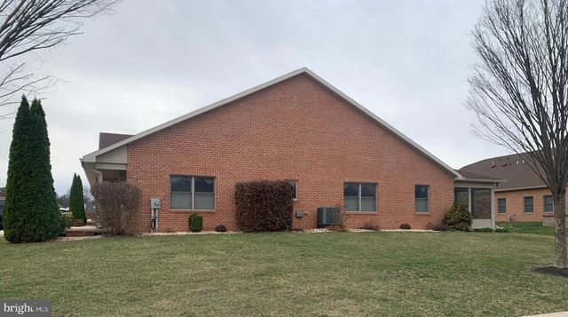13301 MARQUISE DR, Hagerstown, MD 21742