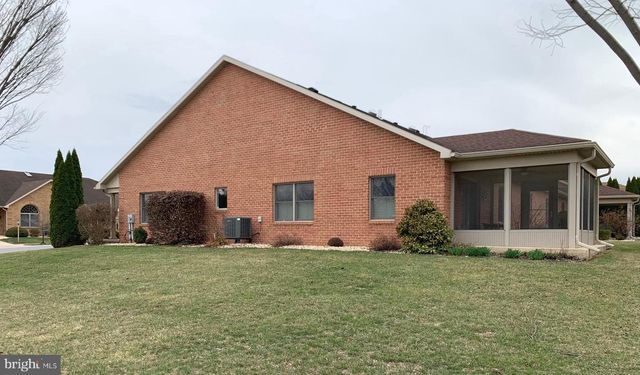 13301 MARQUISE DR, Hagerstown, MD 21742