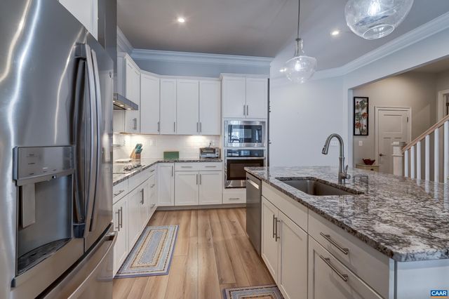 821 HEATHFIELD LN, Crozet, VA 22932