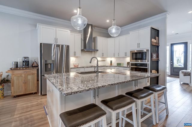 821 HEATHFIELD LN, Crozet, VA 22932