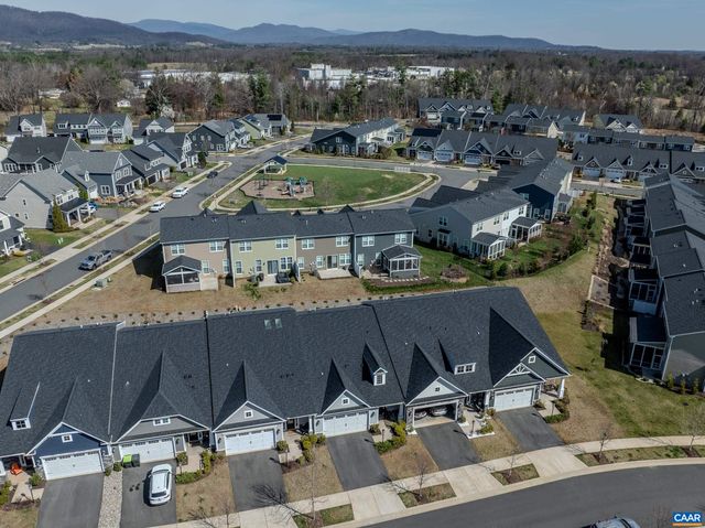 821 HEATHFIELD LN, Crozet, VA 22932