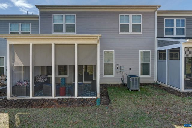 821 HEATHFIELD LN, Crozet, VA 22932