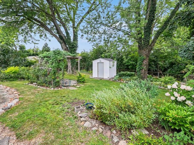 2004 Suffolk Avenue, Ann Arbor, MI 48103