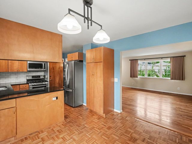 2004 Suffolk Avenue, Ann Arbor, MI 48103