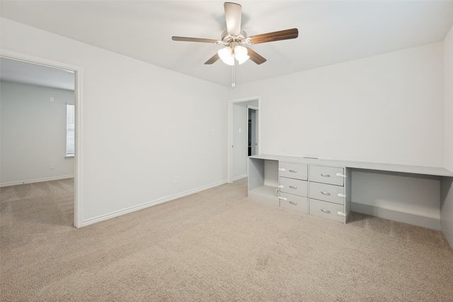 5569 Willamette Drive, Fort Worth, TX 76119