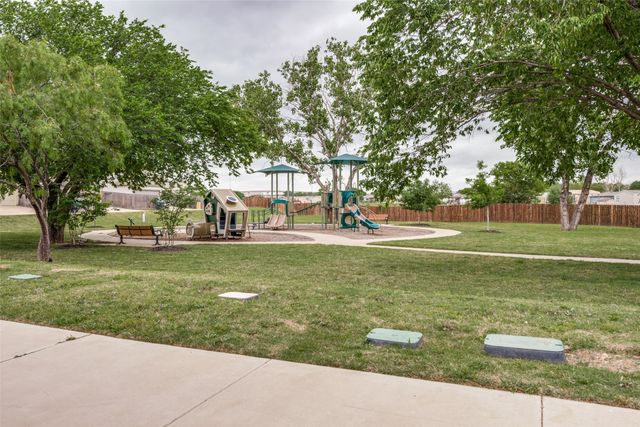 5569 Willamette Drive, Fort Worth, TX 76119