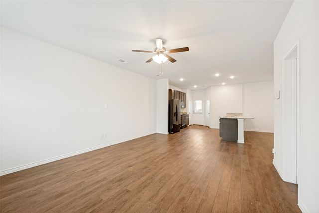 5569 Willamette Drive, Fort Worth, TX 76119