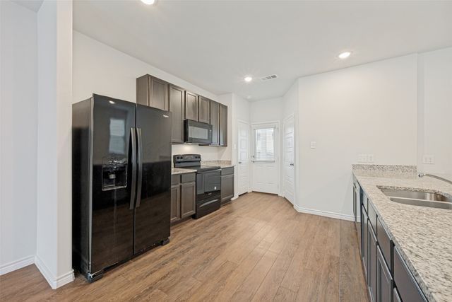 5569 Willamette Drive, Fort Worth, TX 76119