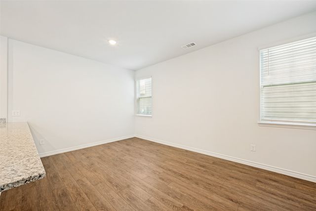 5569 Willamette Drive, Fort Worth, TX 76119