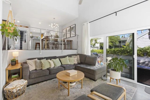 3260 Via Alicante, La Jolla, CA 92037