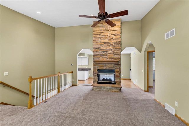 888 Chalfont Drive, Sun Prairie, WI 53590