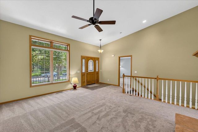 888 Chalfont Drive, Sun Prairie, WI 53590