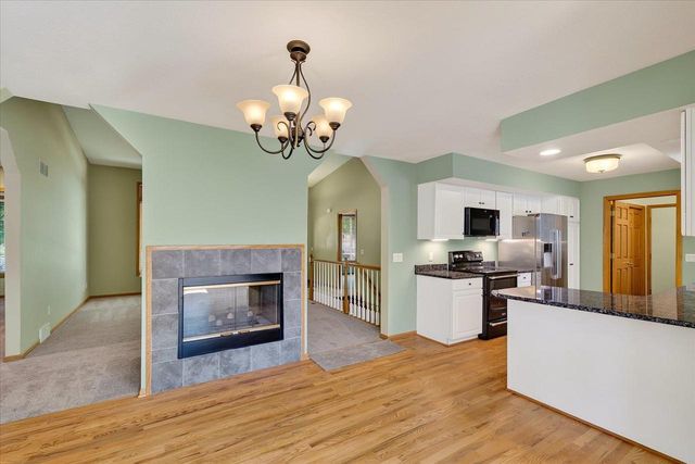 888 Chalfont Drive, Sun Prairie, WI 53590