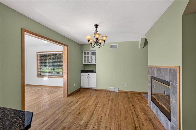 888 Chalfont Drive, Sun Prairie, WI 53590