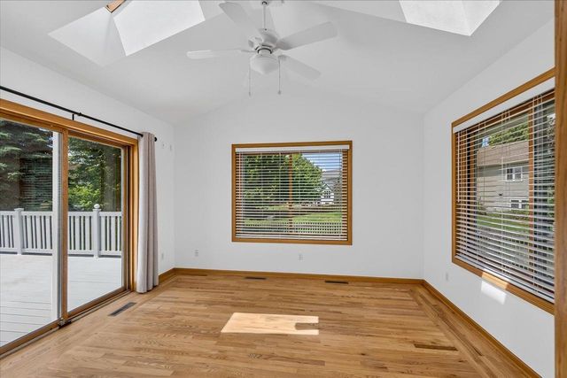888 Chalfont Drive, Sun Prairie, WI 53590