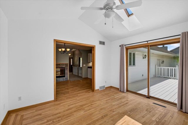 888 Chalfont Drive, Sun Prairie, WI 53590