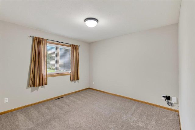 888 Chalfont Drive, Sun Prairie, WI 53590