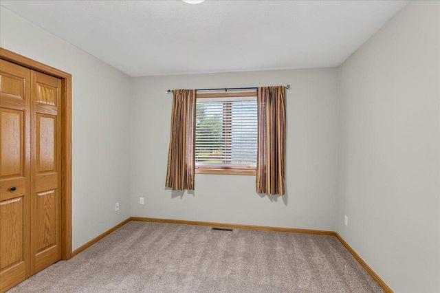 888 Chalfont Drive, Sun Prairie, WI 53590