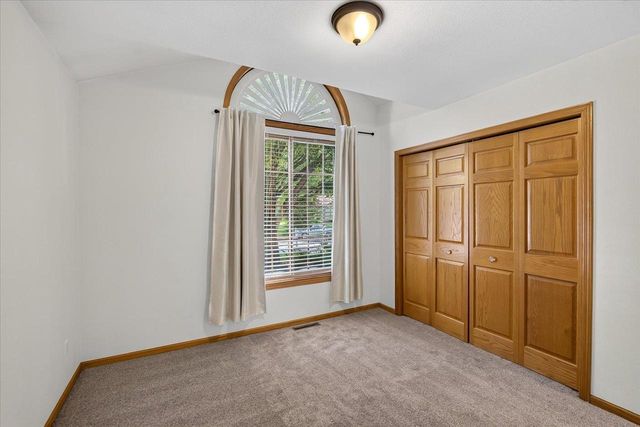 888 Chalfont Drive, Sun Prairie, WI 53590