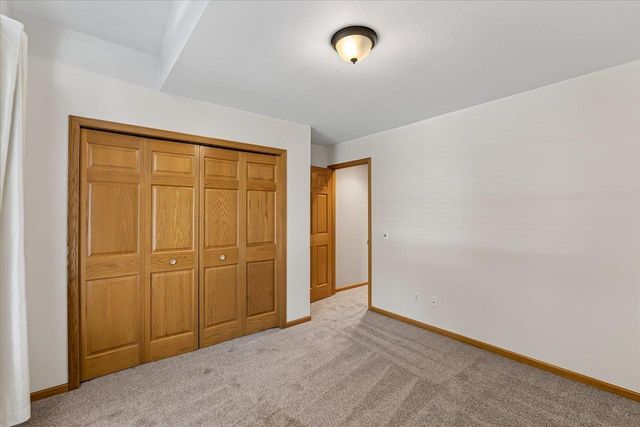 888 Chalfont Drive, Sun Prairie, WI 53590