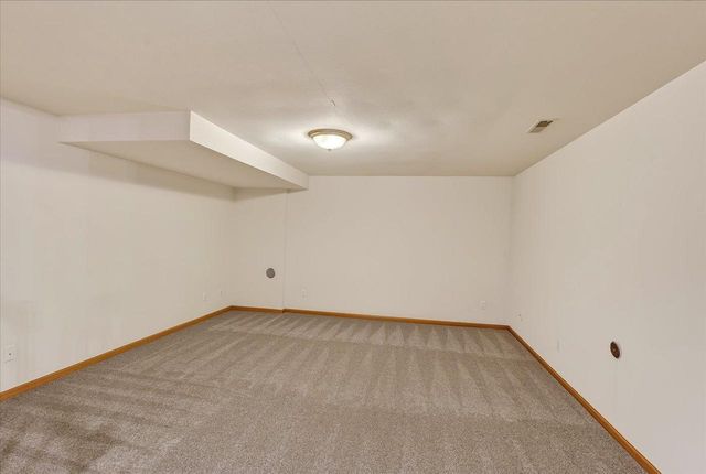 888 Chalfont Drive, Sun Prairie, WI 53590