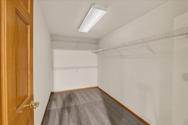 888 Chalfont Drive, Sun Prairie, WI 53590