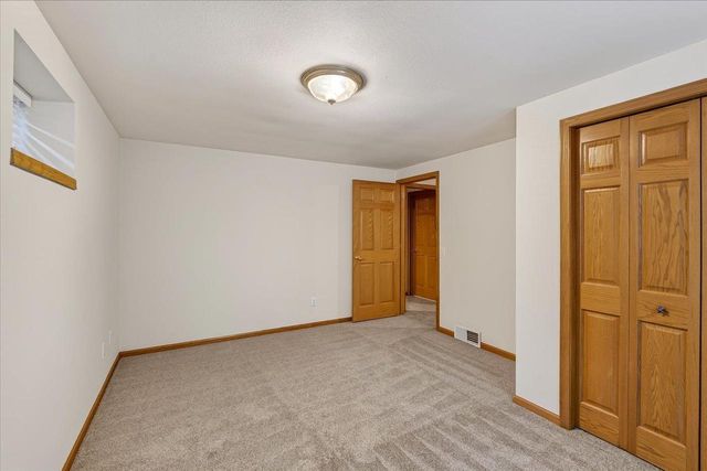 888 Chalfont Drive, Sun Prairie, WI 53590