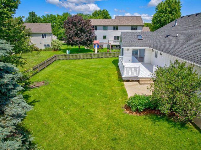 888 Chalfont Drive, Sun Prairie, WI 53590
