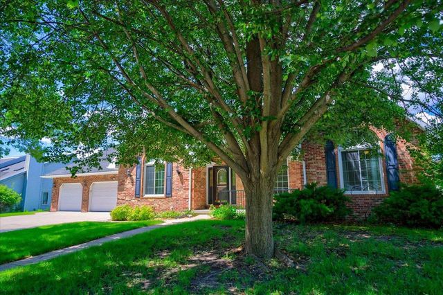 888 Chalfont Drive, Sun Prairie, WI 53590