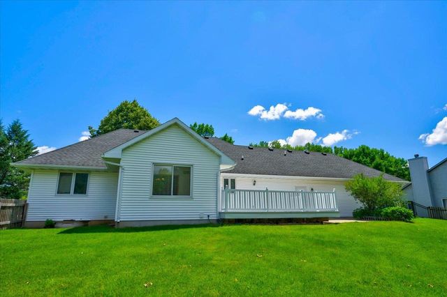888 Chalfont Drive, Sun Prairie, WI 53590