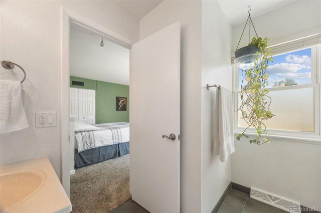 2618 S Xanadu Way B, Aurora, CO 80014