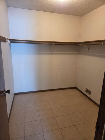 1917 Gunflint Trail N, Brooklyn Park, MN 55444