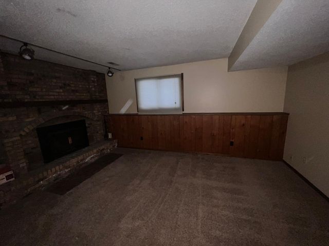 1917 Gunflint Trail N, Brooklyn Park, MN 55444