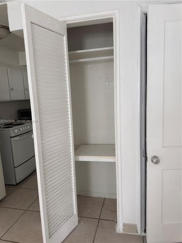 921 N 17th Court 925, Hollywood, FL 33020