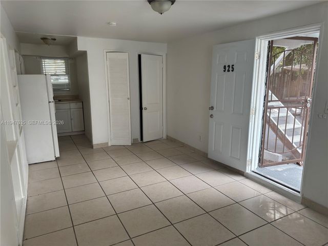 921 N 17th Court 925, Hollywood, FL 33020