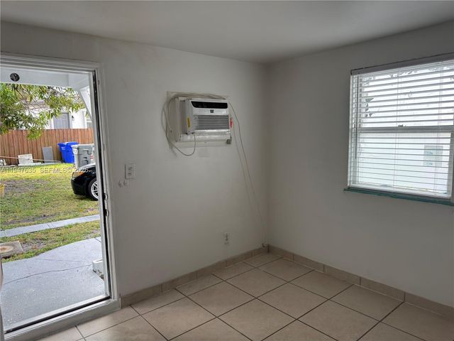 921 N 17th Court 925, Hollywood, FL 33020