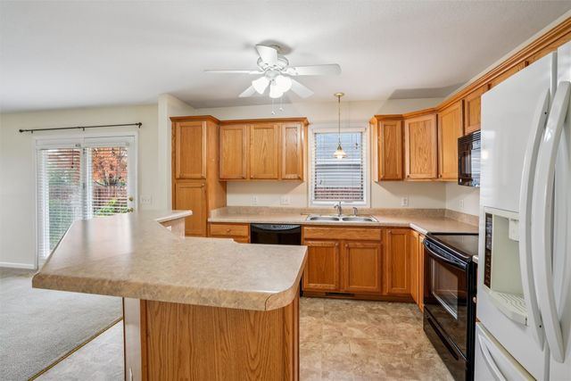 805 NE 4th Street, Earlham, IA 50072