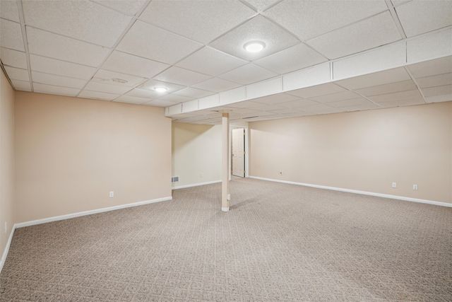 805 NE 4th Street, Earlham, IA 50072