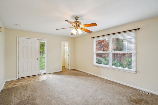 805 NE 4th Street, Earlham, IA 50072