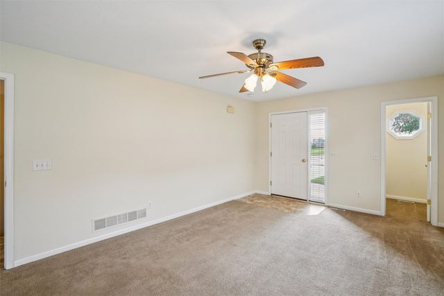 805 NE 4th Street, Earlham, IA 50072