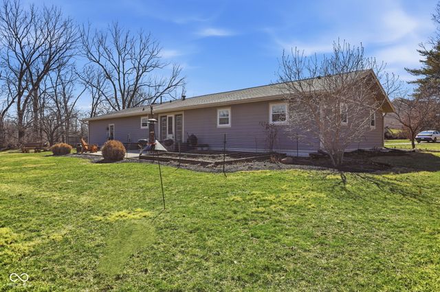 1066 Elmwood Circle, Noblesville, IN 46062