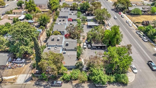 1624 B Street, Fresno, CA 93706