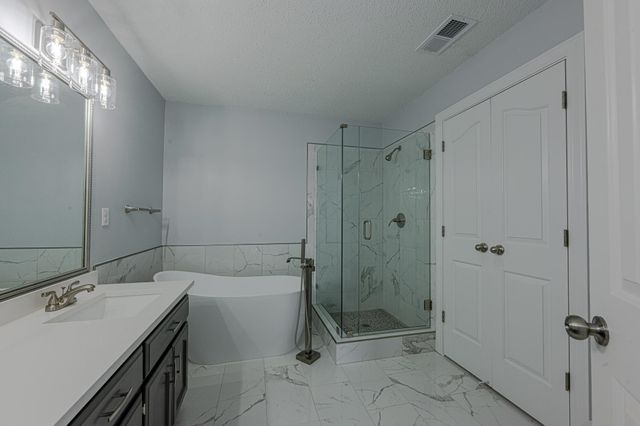 9442 CLUB WALK CT, Lakeland, TN 38002